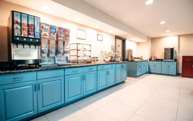 Country Inn & Suites by Radisson, Austin-University, TX