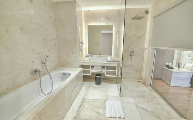 Platinum Balikpapan Hotel & Convention Hall
