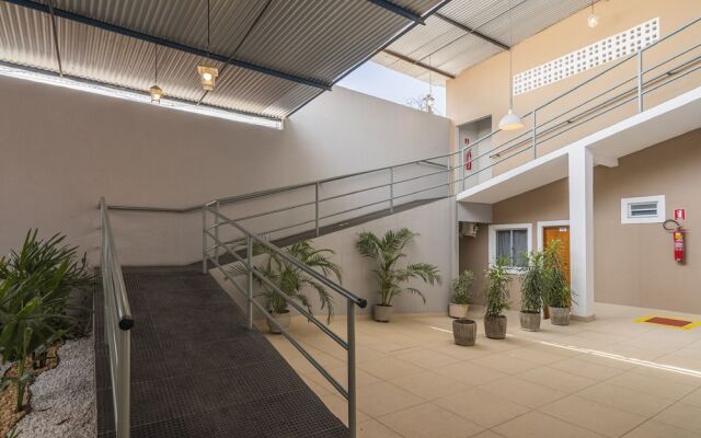 Mega Aeroporto Hotel