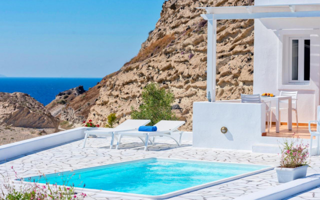 Katharos Pool Villas