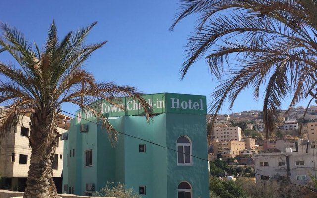 Petra Town Check-In Hotel