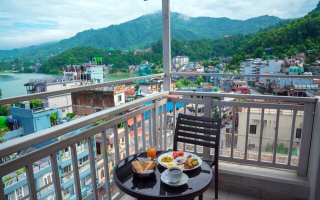 Hotel Lake Himalaya