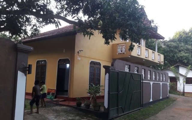 Srilusa Home Stay Hikkaduwa