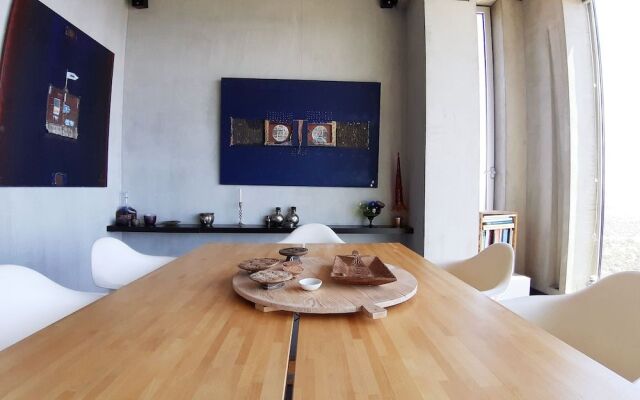 ArtHouse
