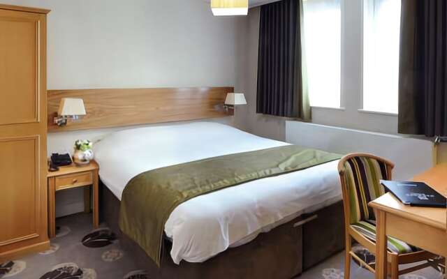 Oakwood House Hotel