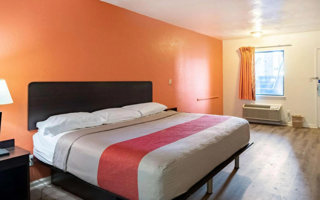 Motel 6 Portsmouth, VA