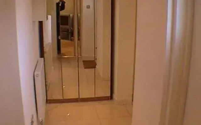 Earle House Serviced Apartments