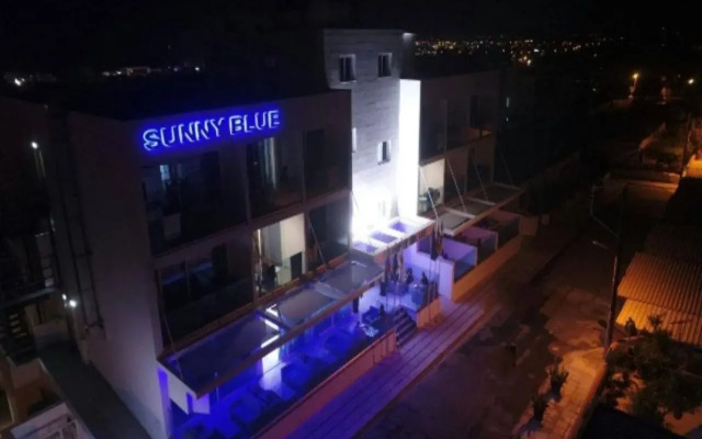 Sunny Blue Hotel