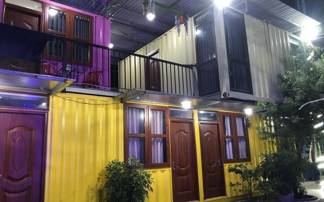 Homestay Container