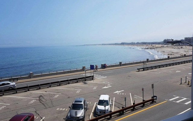 Atlantic Breeze Suites