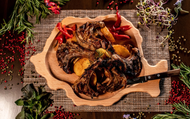 Suru Hotel & Restaurant