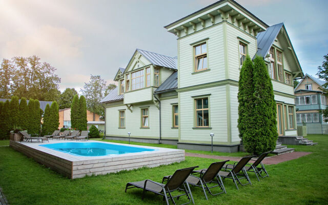 Отель Kurgo Villa