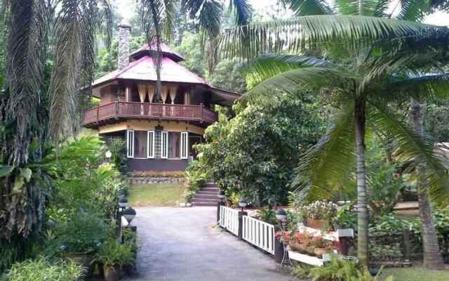 ฺBaan Luktor Resort (บ้านลูกท้อรีสอร์ท)