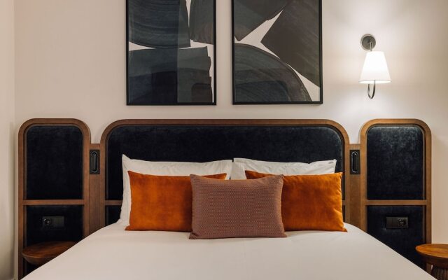 Ando Living Madalena House