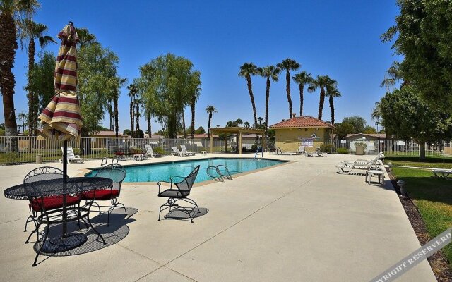 2BR 2BA Palm Desert Patio Home by RedAwning