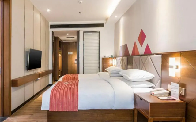 Borrman Hotel Xinxiang Muye Avenue