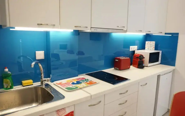 Comfy-Bright Studio Hilton Hotel Area