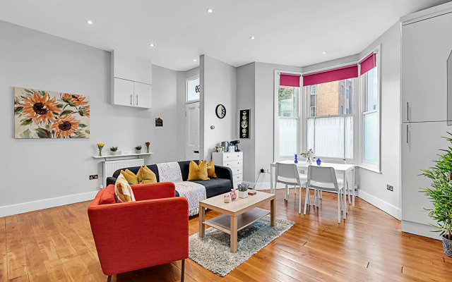 Stylish & Modern St Johns Hill