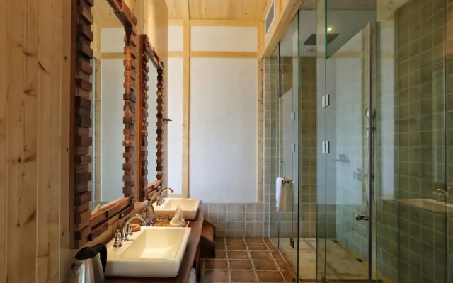 Muise Tented Camp Resort