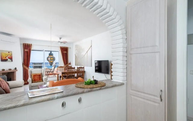 Fantastic Apart sea view and heated pool