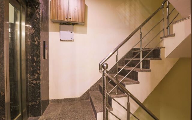 FabExpress Star Guest House
