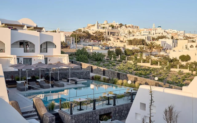 Alleys All-Suite Hotel & Spa