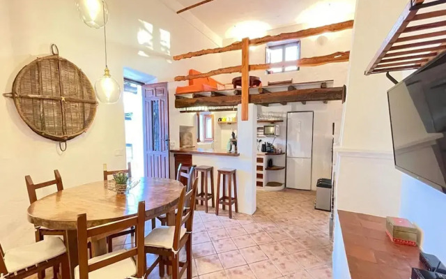 Holiday Home Near Stunning Beaches