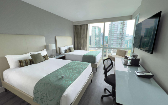 Coast Coal Harbour Vancouver Hotel by APA