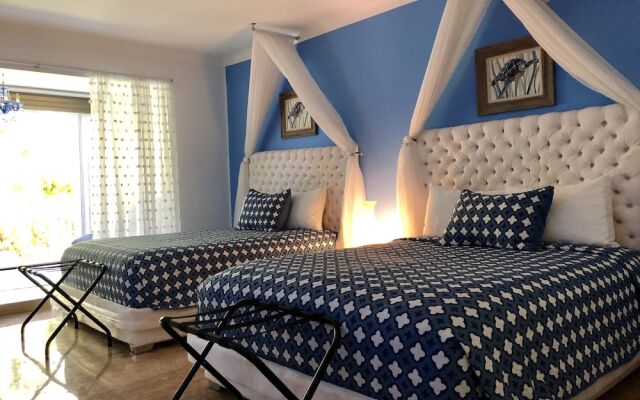 Lovely Luxury Home Near the Beach, 10 ppl