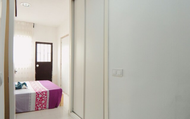 Estudio En Bajos Y Patio Int 4M2 En Puerta Del Angel Azbb2