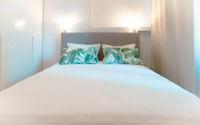 Franco’s spacious residence - great location