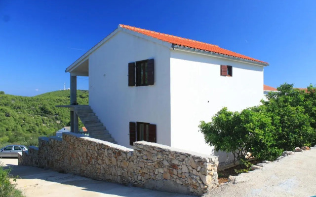 Apartments with a parking space Rukavac, Vis - 8836