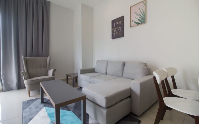 OYO Home 501 Luxury 1BR Crest Condo