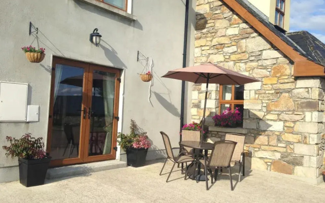 Ash Lodge Leitrim Village
