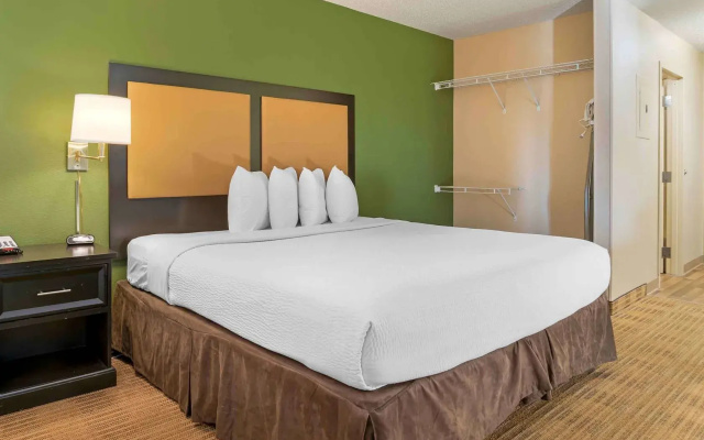 Extended Stay America Select Suites Detroit Farmington Hills