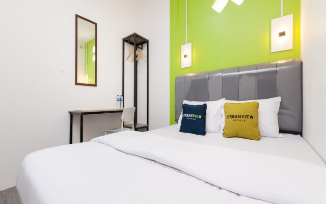 Urbanview Don Juan Pondok Gede by RedDoorz