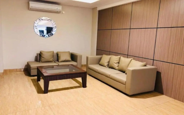 Amazing Riverside Hotel