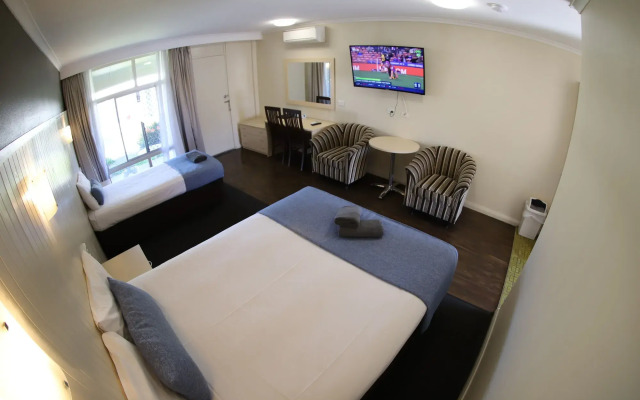 Sleepy Hill Motor Inn