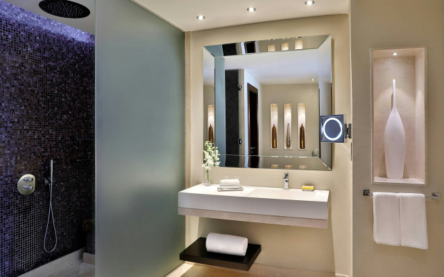 Отель JW Marriott Riyadh