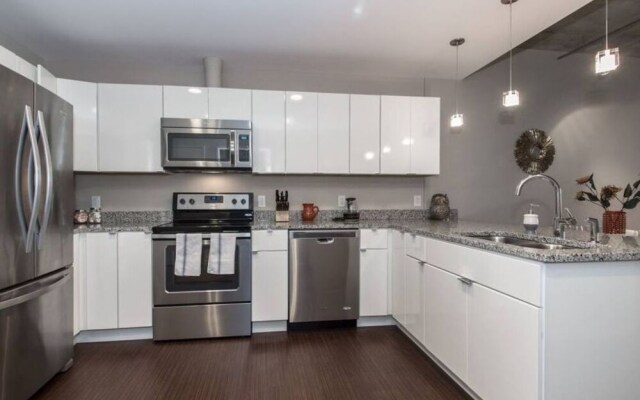 Apartments At 1055 Old River Road