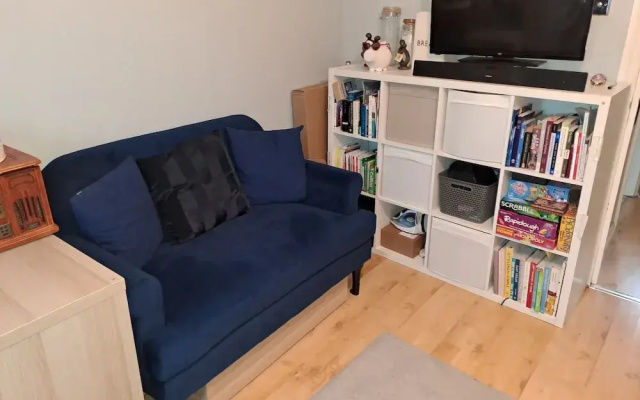 Garden-parking-3 Guests-wifi-20minsgatwick