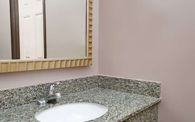 Days Inn by Wyndham West Covina