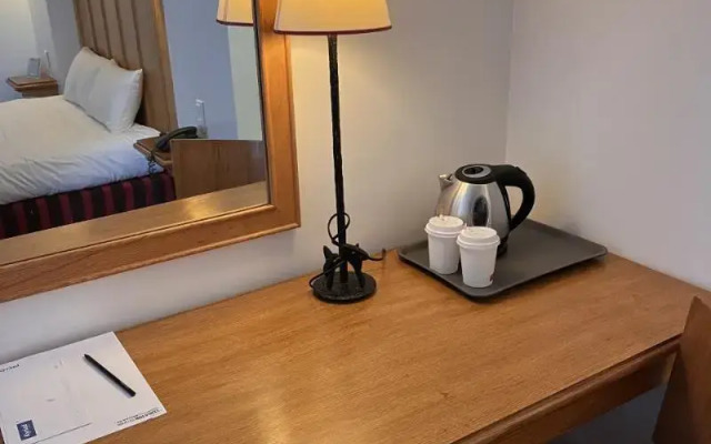 Kyriad Creil - Chantilly Nord