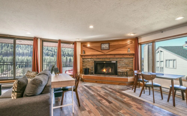 Montezuma 1771 by SummitCove Vacation Lodging