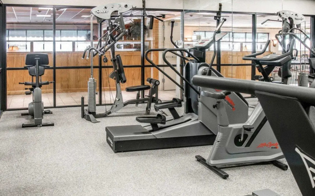 Quality Inn & Suites Monroe