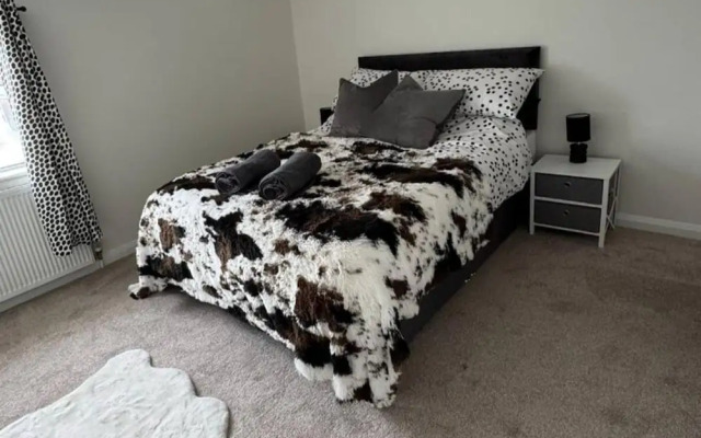 Charming Middlewich House - Sleeps 4