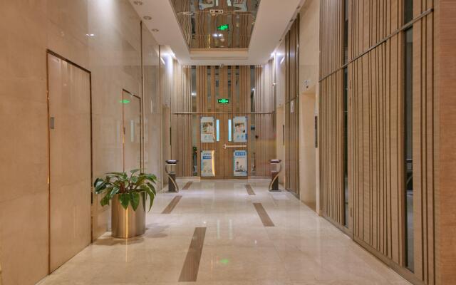 Holiday Inn Express Luoyang City Center, an IHG Hotel