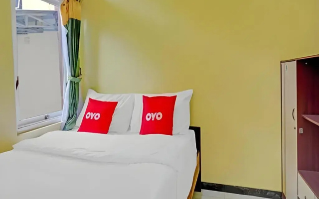 OYO 3298 Bromo Guest House Family