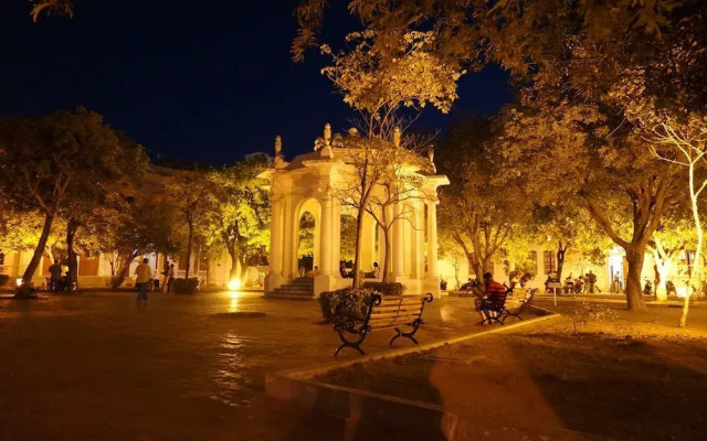 Sea View Apartment with Swimming Pool & Hot Tubs