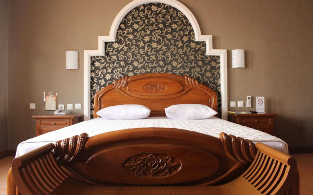 Lingga Hotel